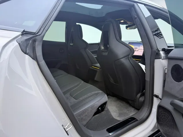 Lotus Emeya — Фото автомобиля 13