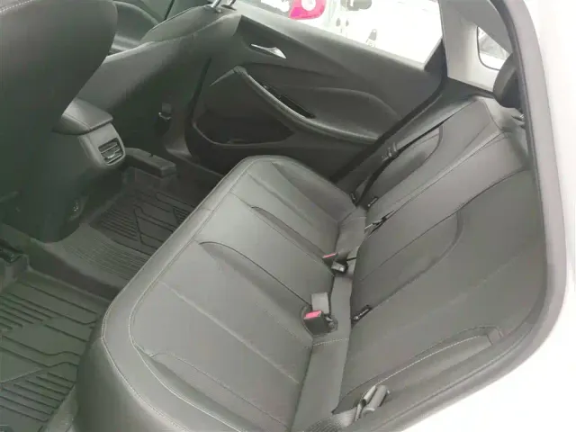 Buick Verano — Фото автомобиля 12