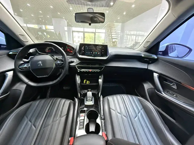 Peugeot 2008 — Фото автомобиля 14