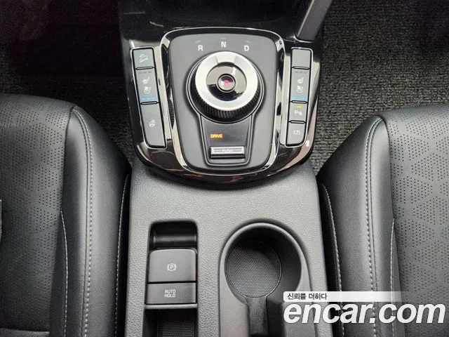 Kia Seltos New — Фото автомобиля 13