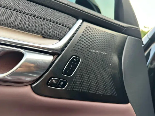 Volvo S90 — Фото автомобиля 23