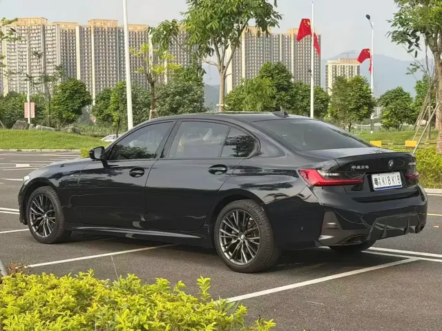 BMW 3 Series — Фото автомобиля 6