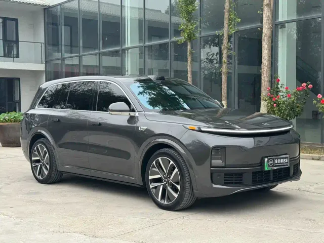 Li Auto L9 — Фото автомобиля 3