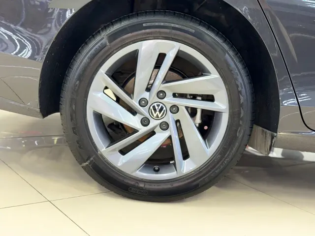 Volkswagen Lamando — Фото автомобиля 24
