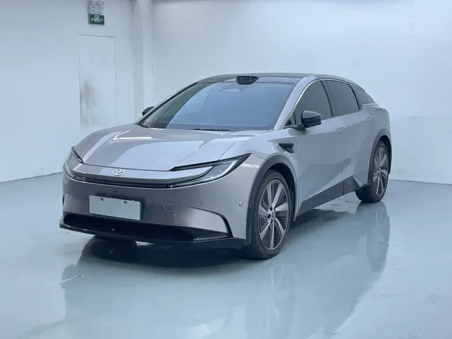 Toyota bZ5 — Фото автомобиля 3
