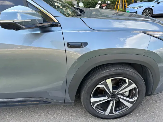 Geely Boyue L — Фото автомобиля 29