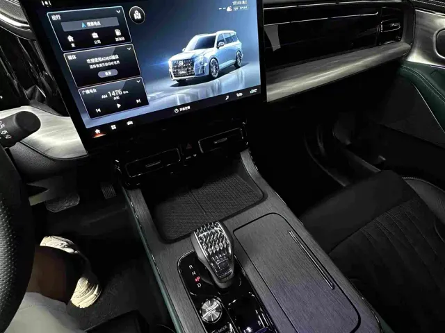 GAC Trumpchi GS8 — Фото автомобиля 25