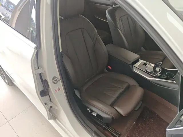 BMW 3 Series — Фото автомобиля 19