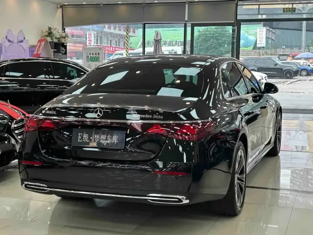 Mercedes-Benz E-Class — Фото автомобиля 9
