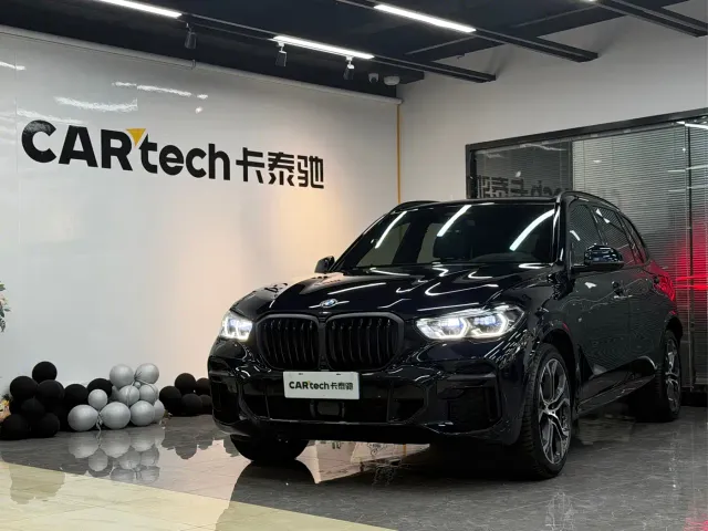 Фотография автомобиля — BMW X5