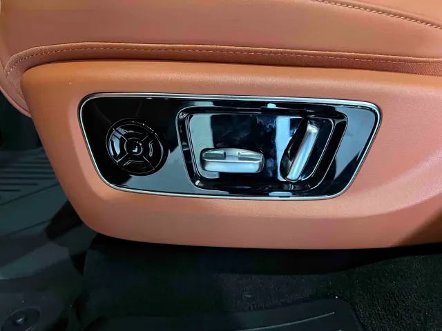 Li Auto L9 — Фото автомобиля 23