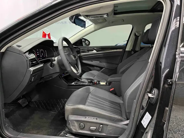 Volkswagen Passat — Фото автомобиля 7
