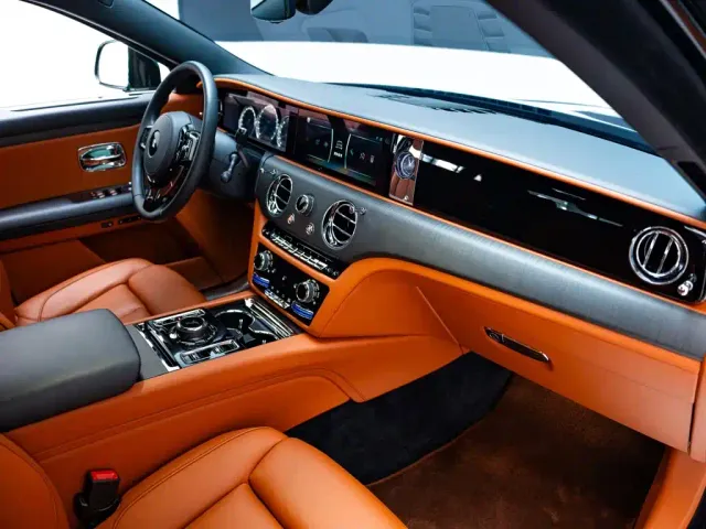 Rolls-Royce Ghost — Фото автомобиля 16