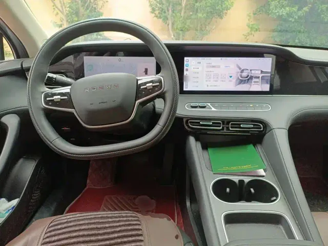 Roewe D7 — Фото автомобиля 5