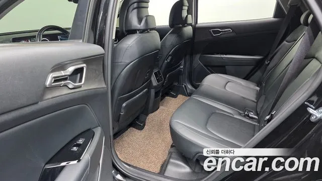 Kia Sportage Sportage 5-е поколение Бензин 1.6 турбо 2WD — Фото автомобиля 11