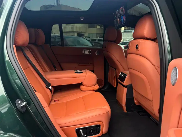 Li Auto L7 — Фото автомобиля 14