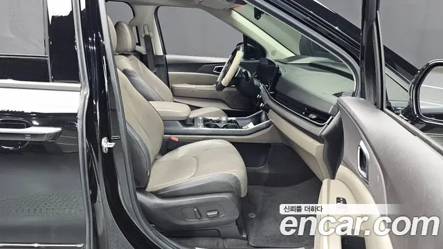 Kia Carnival Generation 4 — Фото автомобиля 16