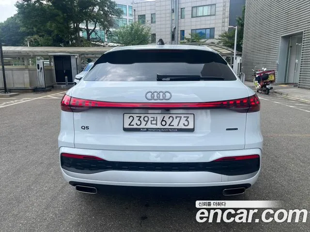 Audi Q5 40 TFSI quattro Sportback Advanced — Фото автомобиля 4