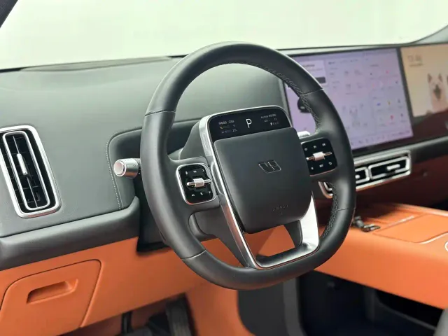 Li Auto L8 — Фото автомобиля 13