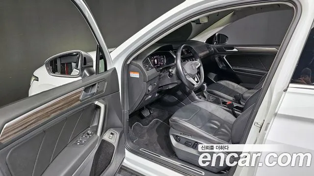 Volkswagen Tiguan — Фото автомобиля 10