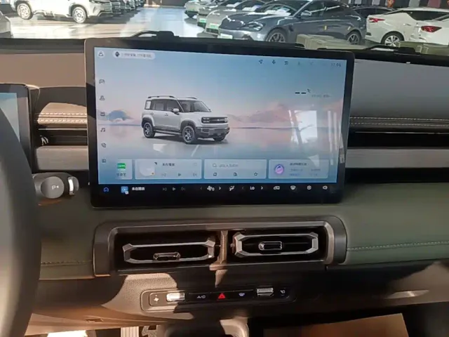 Baojun Yep Plus — Фото автомобиля 12