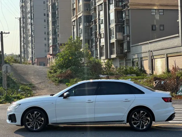 Audi A4L — Фото автомобиля 5