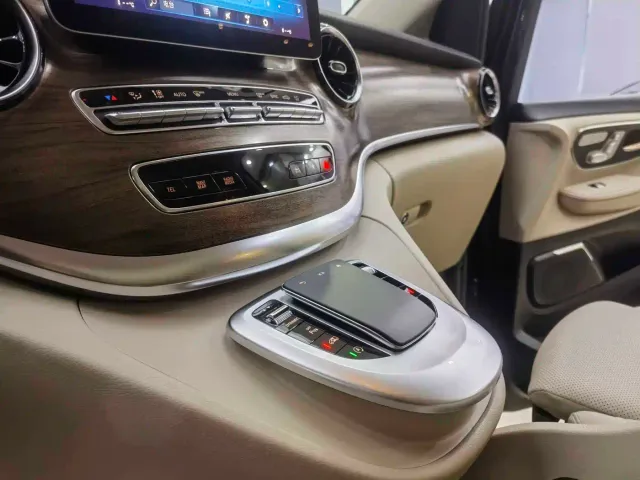 Mercedes-Benz V-Class — Фото автомобиля 9