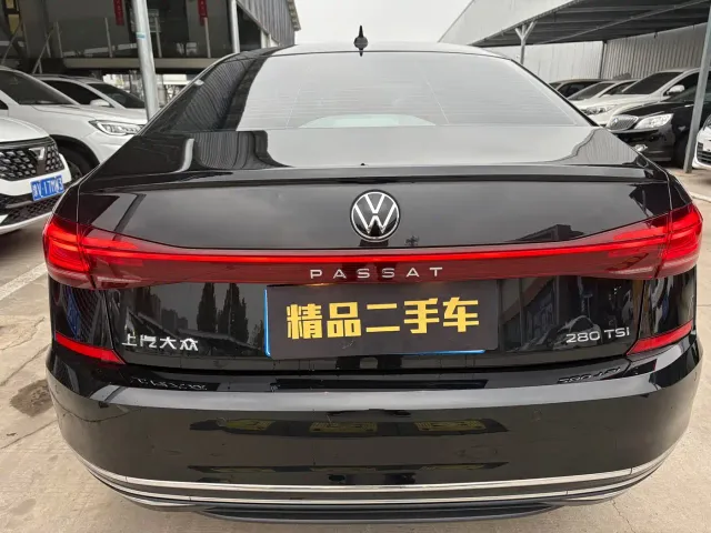 Volkswagen Passat — Фото автомобиля 6
