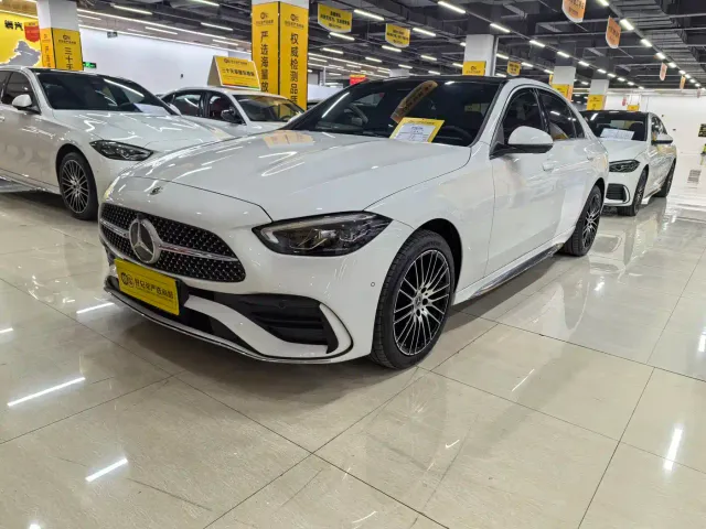 Фотография автомобиля — Mercedes-Benz C-Class