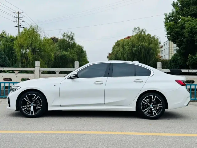 BMW 3 Series — Фото автомобиля 4
