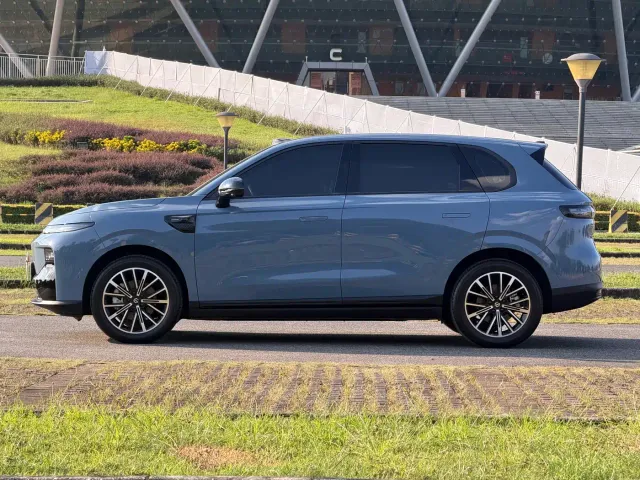 Leapmotor B10 — Фото автомобиля 5