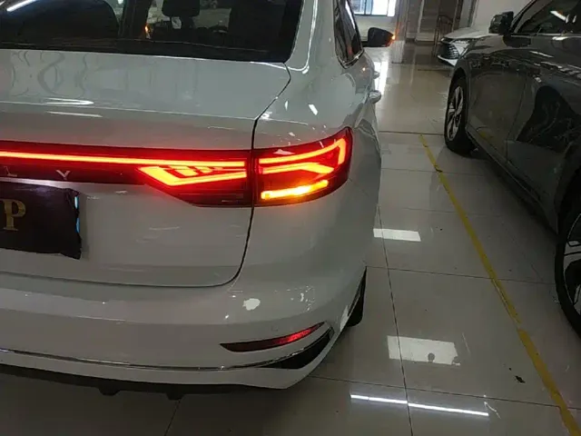 Geely Emgrand — Фото автомобиля 7
