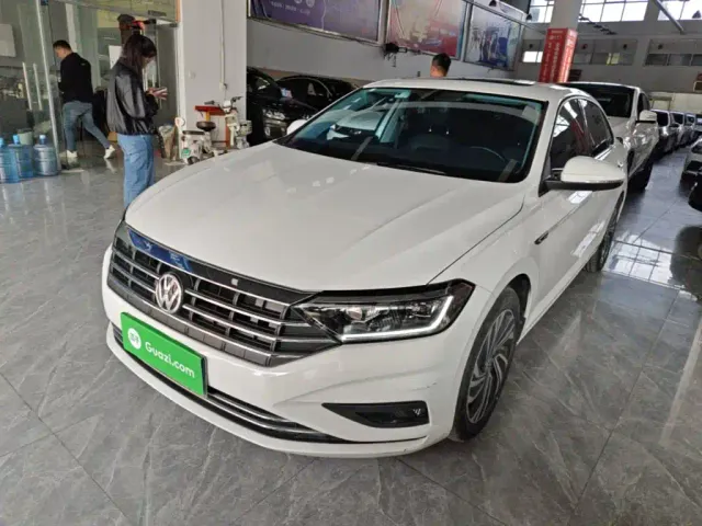 Фотография автомобиля — Volkswagen Sagitar