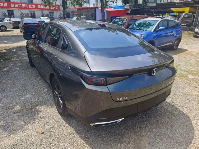 Changan Lamore — Фото автомобиля 13