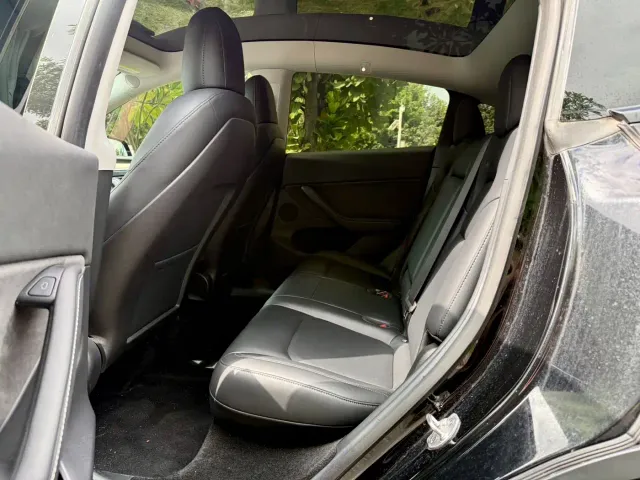 Tesla Model Y — Фото автомобиля 6