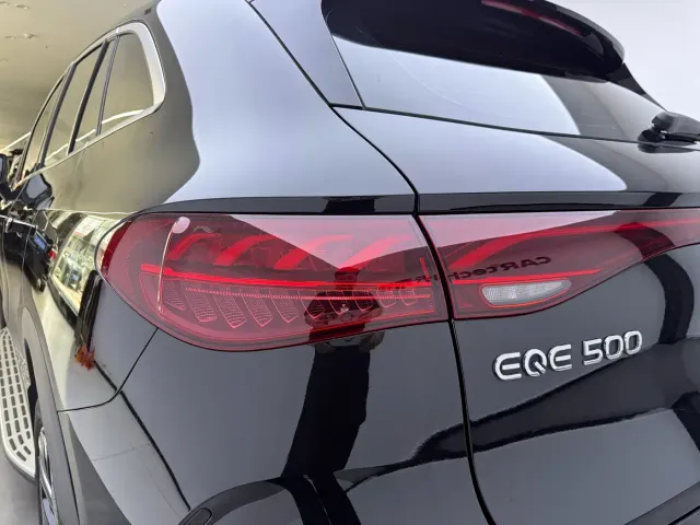 Mercedes-Benz EQE SUV — Фото автомобиля 6