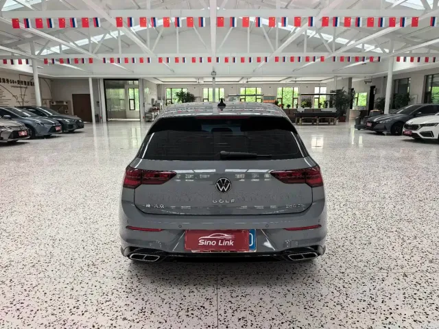 Volkswagen Golf — Фото автомобиля 6
