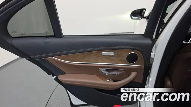 Mercedes-Benz E-Class W213 — Фото автомобиля 14