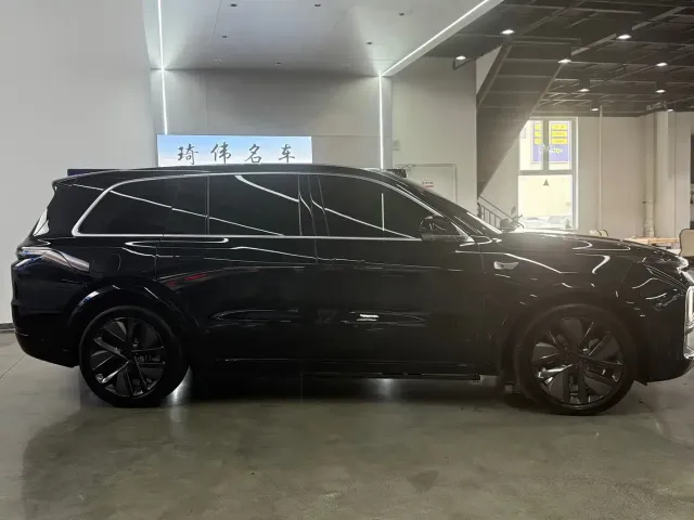 Li Auto Li Xiang L9 2024 Model Ultra — Фото автомобиля 3