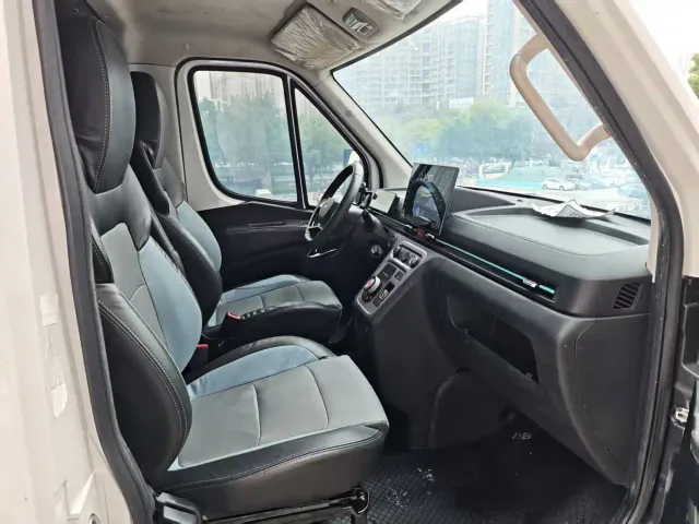 JAC Motors Van Boulevard — Фото автомобиля 11