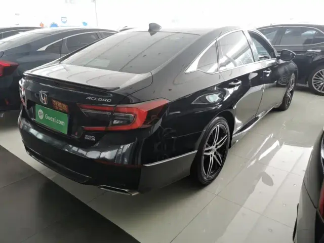 Honda Accord — Фото автомобиля 4