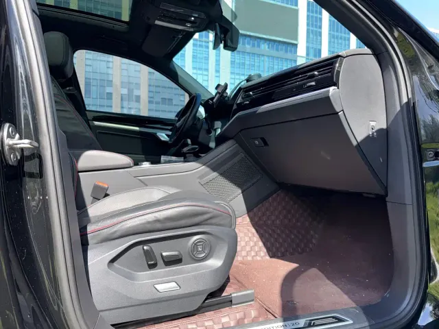 Volkswagen Touareg — Фото автомобиля 11