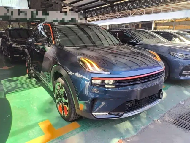 Lynk & Co 06 — Фото автомобиля 3