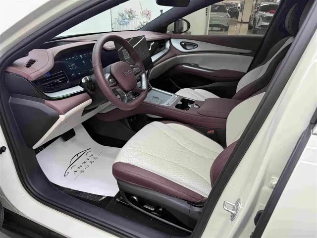 BYD Seal 07 DM-i — Фото автомобиля 6