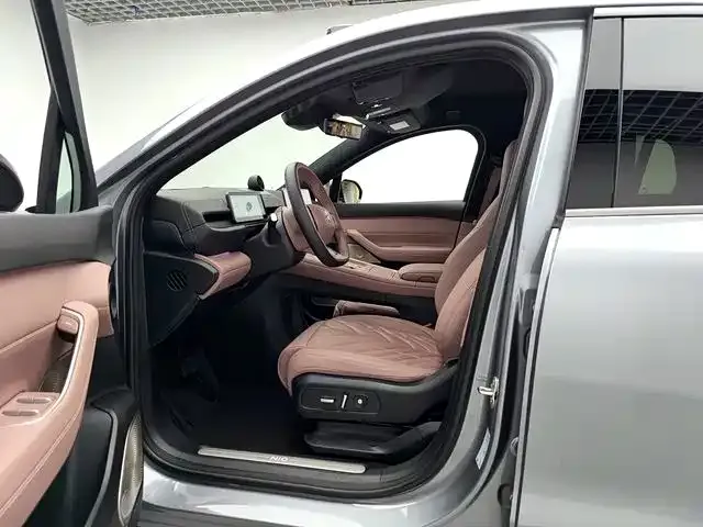 Nio EC6 — Фото автомобиля 9