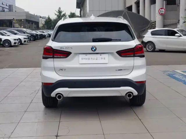 BMW X1 — Фото автомобиля 2