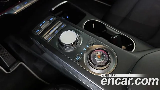 Genesis GV70 2.2 Дизель 2WD — Фото автомобиля 9