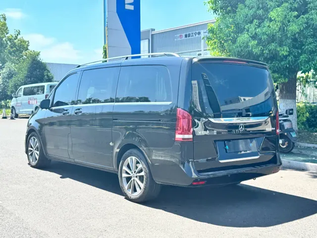 Mercedes-Benz V-Class — Фото автомобиля 3