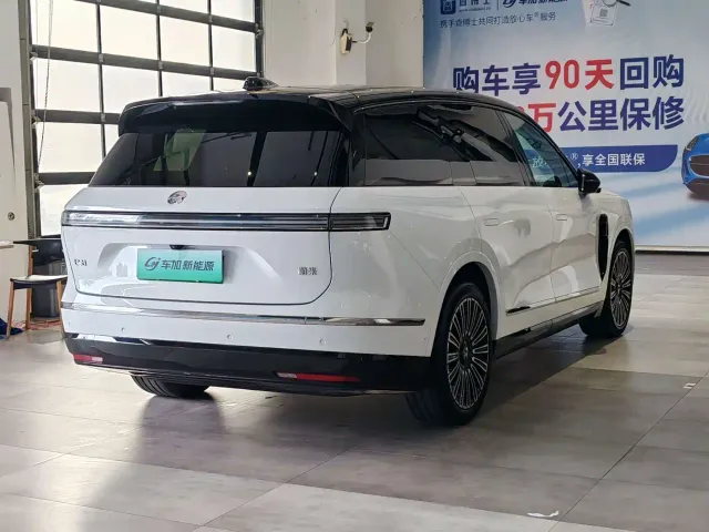 Nio ES8 — Фото автомобиля 9