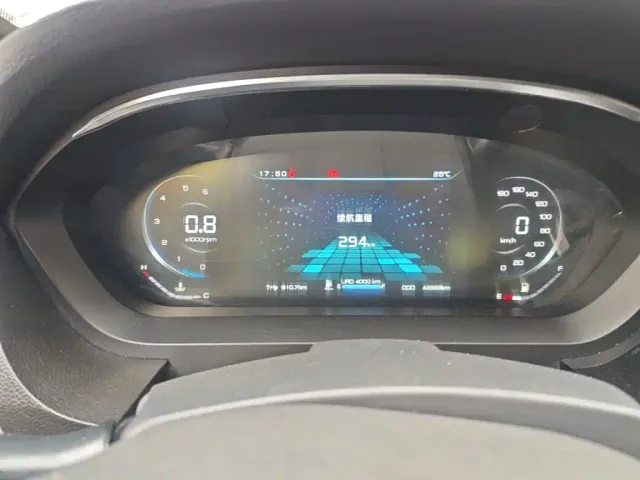 Isuzu TAGA Daka H — Фото автомобиля 11